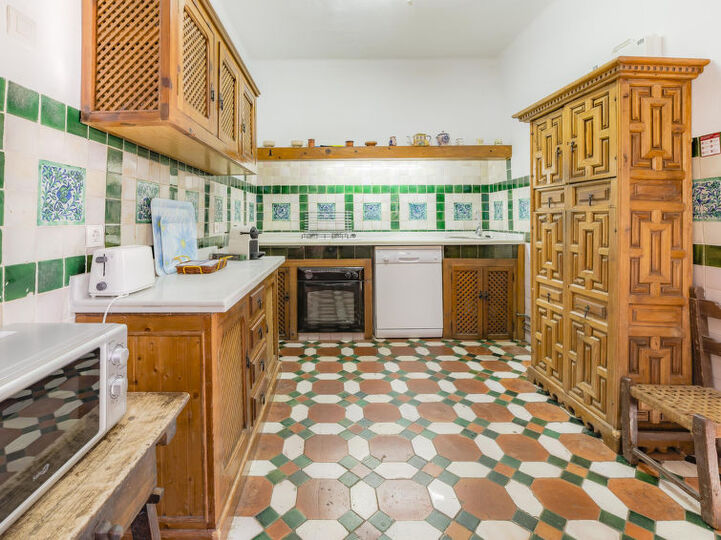 Traditionelle Villa mit 4 Schlafzimmern in Andalusien, 1007