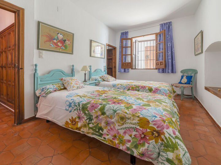 Traditionelle Villa mit 4 Schlafzimmern in Andalusien, 1007