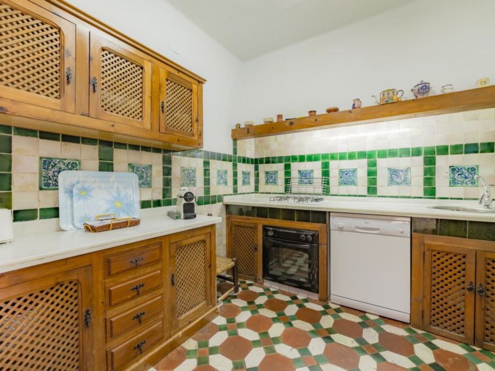 Traditionelle Villa mit 4 Schlafzimmern in Andalusien, 1007
