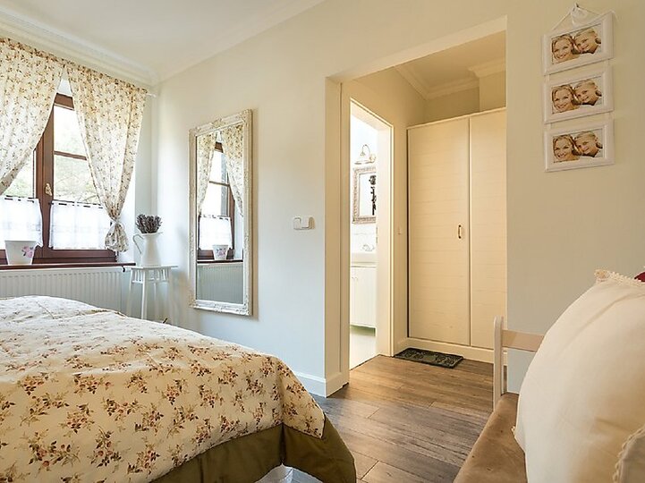 Charmantes 6-Zimmer-Haus mit Panoramablick, 1000