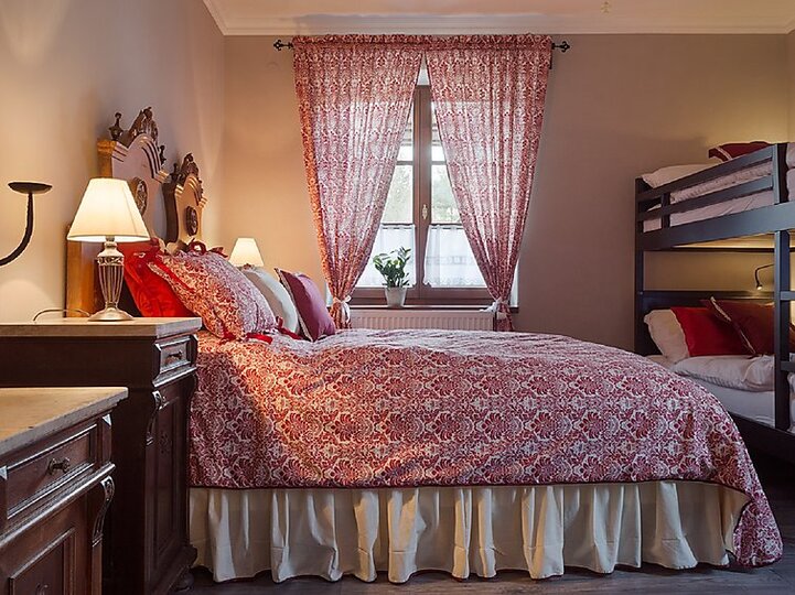 Charmantes 6-Zimmer-Haus mit Panoramablick, 1000