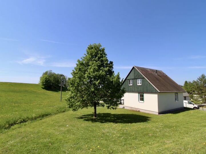 Elegante Villa mit 3 Schlafzimmern in Kralovehradecky kraj,1007, Královéhradecký kraj, Czech Republic