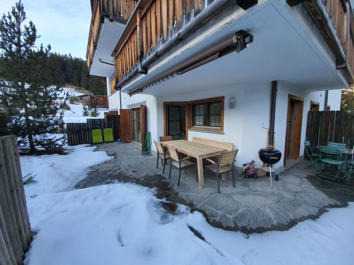 Ruhiges Refugium mit 2 Schlafzimmern in Graubünden, 1125