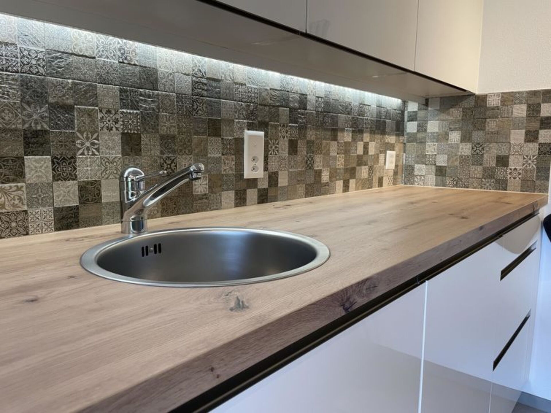 Valais's Gem 2BR Villa, 1366