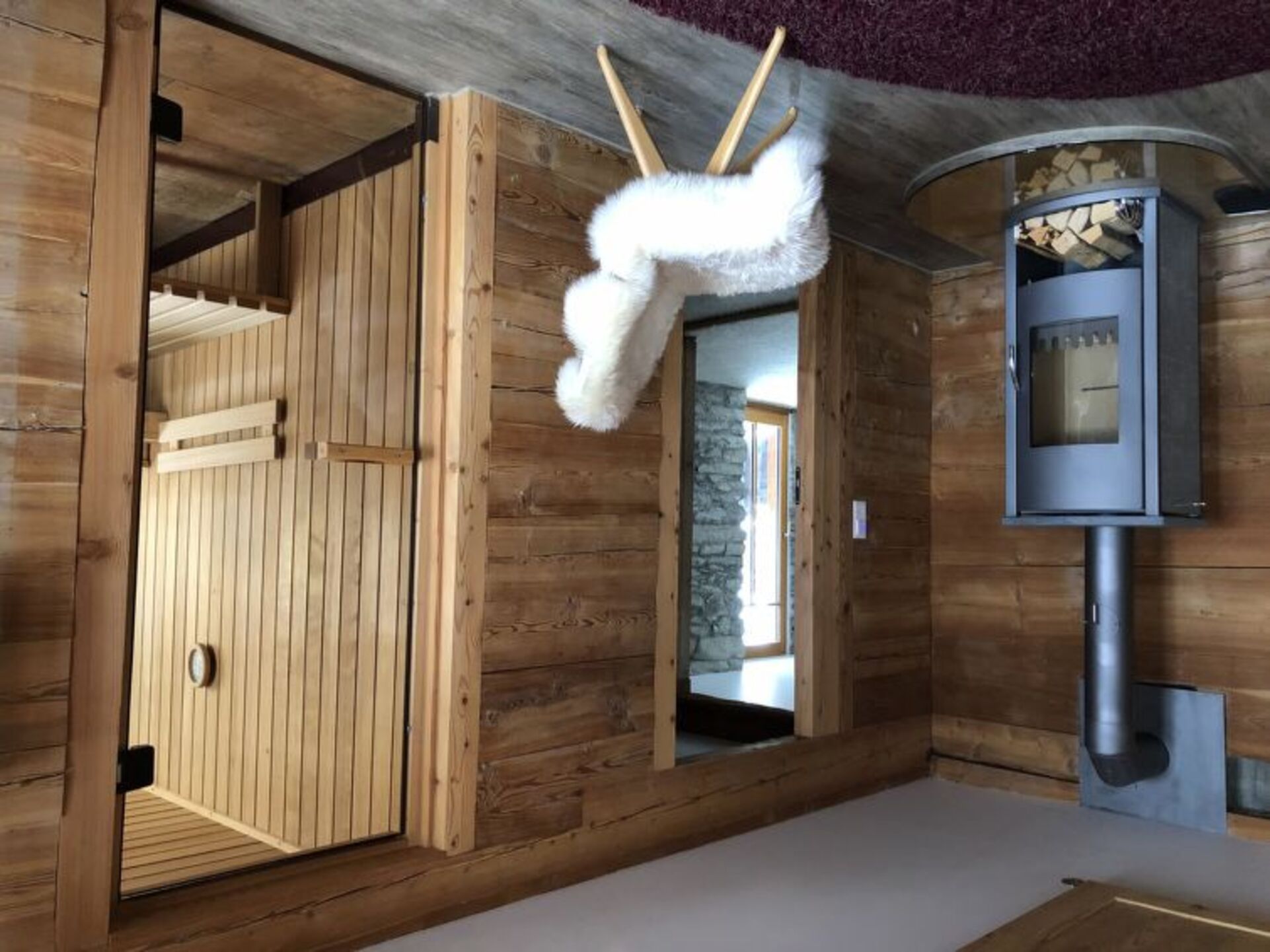 Schickes Villa-Hideaway im Wallis, 1388