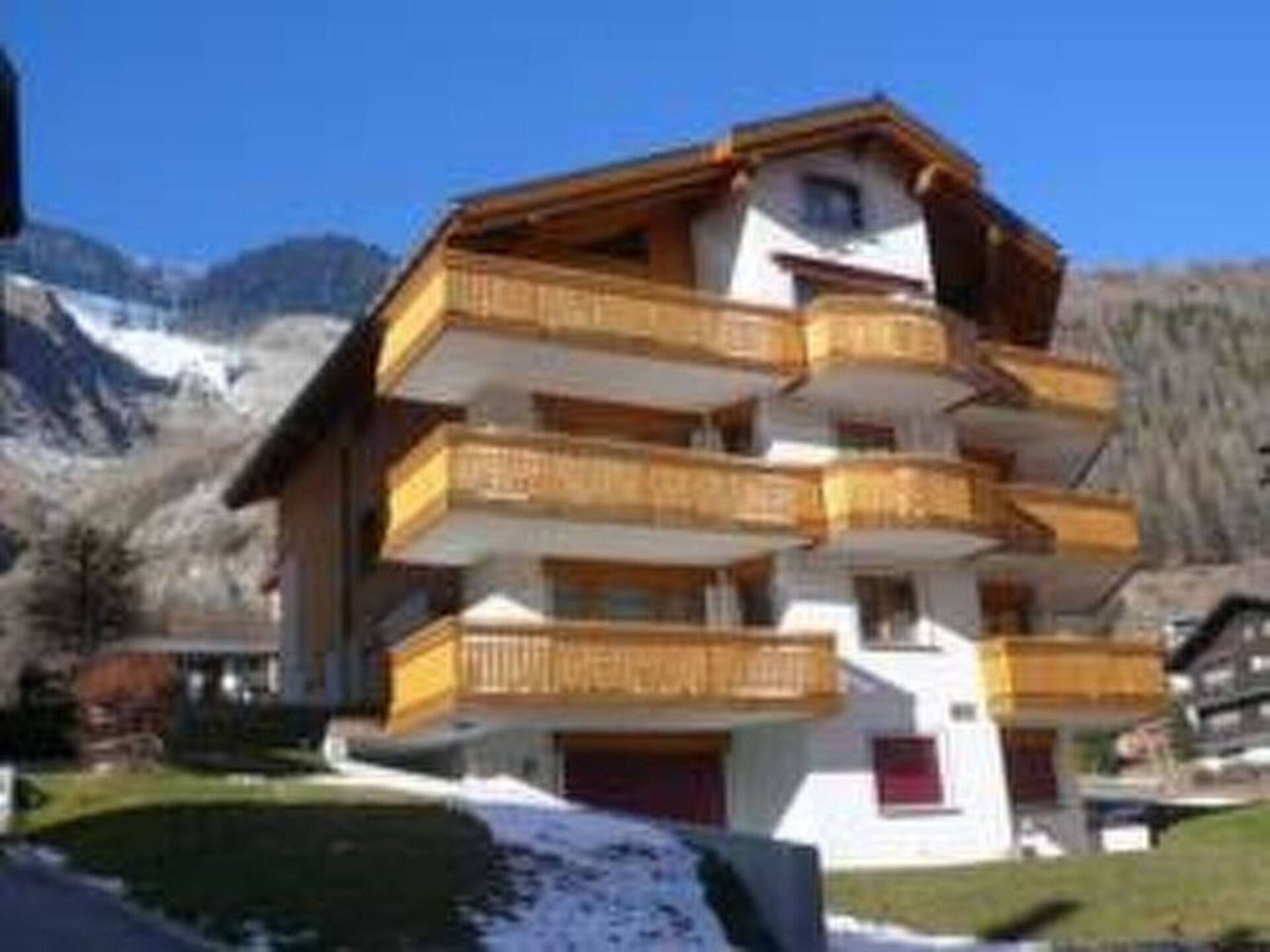 Charmante Villa mit 2 Schlafzimmern in Saas-Fee, 1268