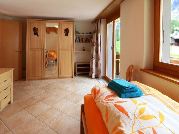 Charmante Villa mit 2 Schlafzimmern in Saas-Fee, 1268