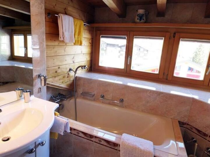 Charmante Villa mit 2 Schlafzimmern in Saas-Fee, 1268
