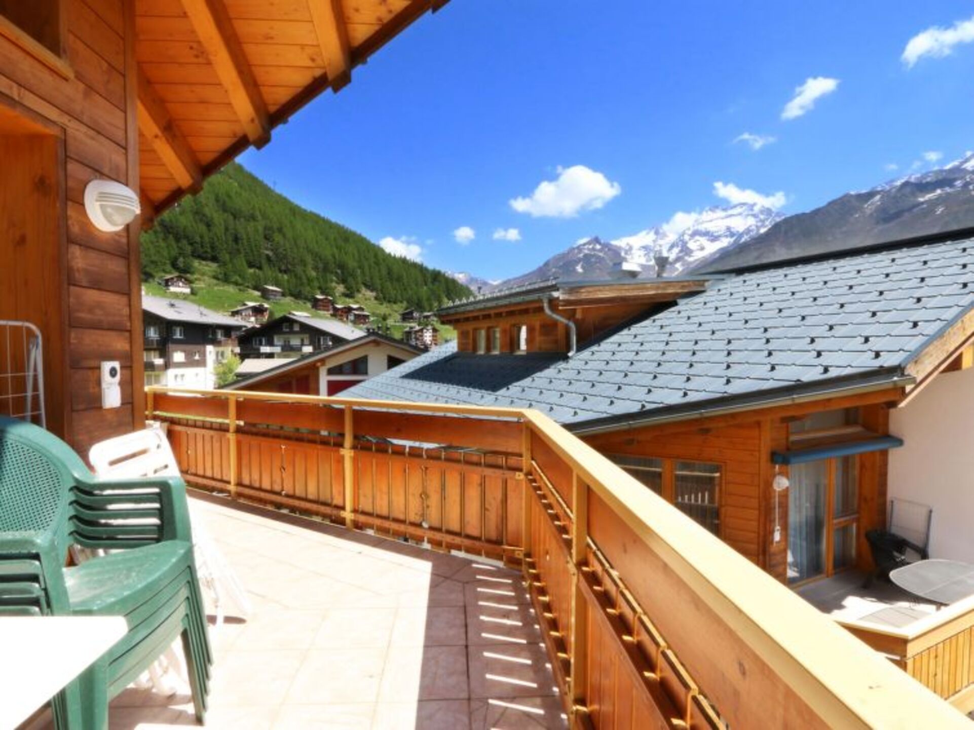 Charmante Villa mit 2 Schlafzimmern in Saas-Fee, 1268