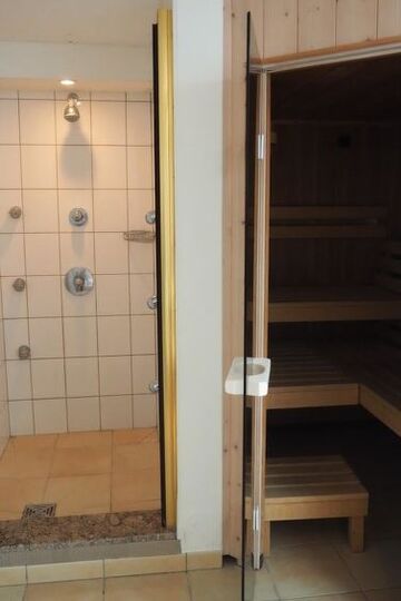 Atemberaubende Villa mit 3 Schlafzimmern in Saas-Fee, 1269
