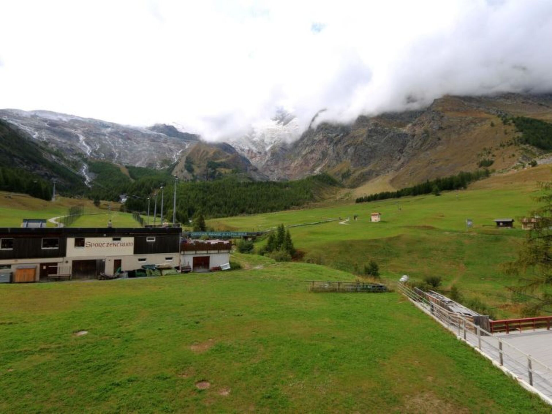 Romantisches Villenrefugium in Saas-Fee, 1418