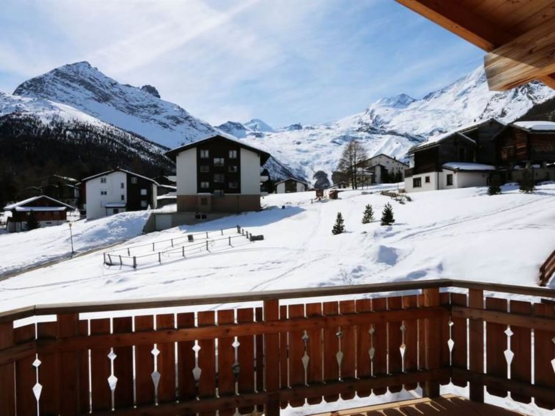 Luxuriöse 4-Schlafzimmer-Villa in Saas-Fee, 1273