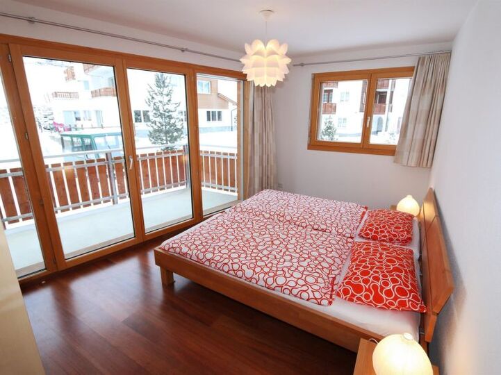 Großzügiges Ferienhaus mit 3 Schlafzimmern in Saas-Fee, 1274