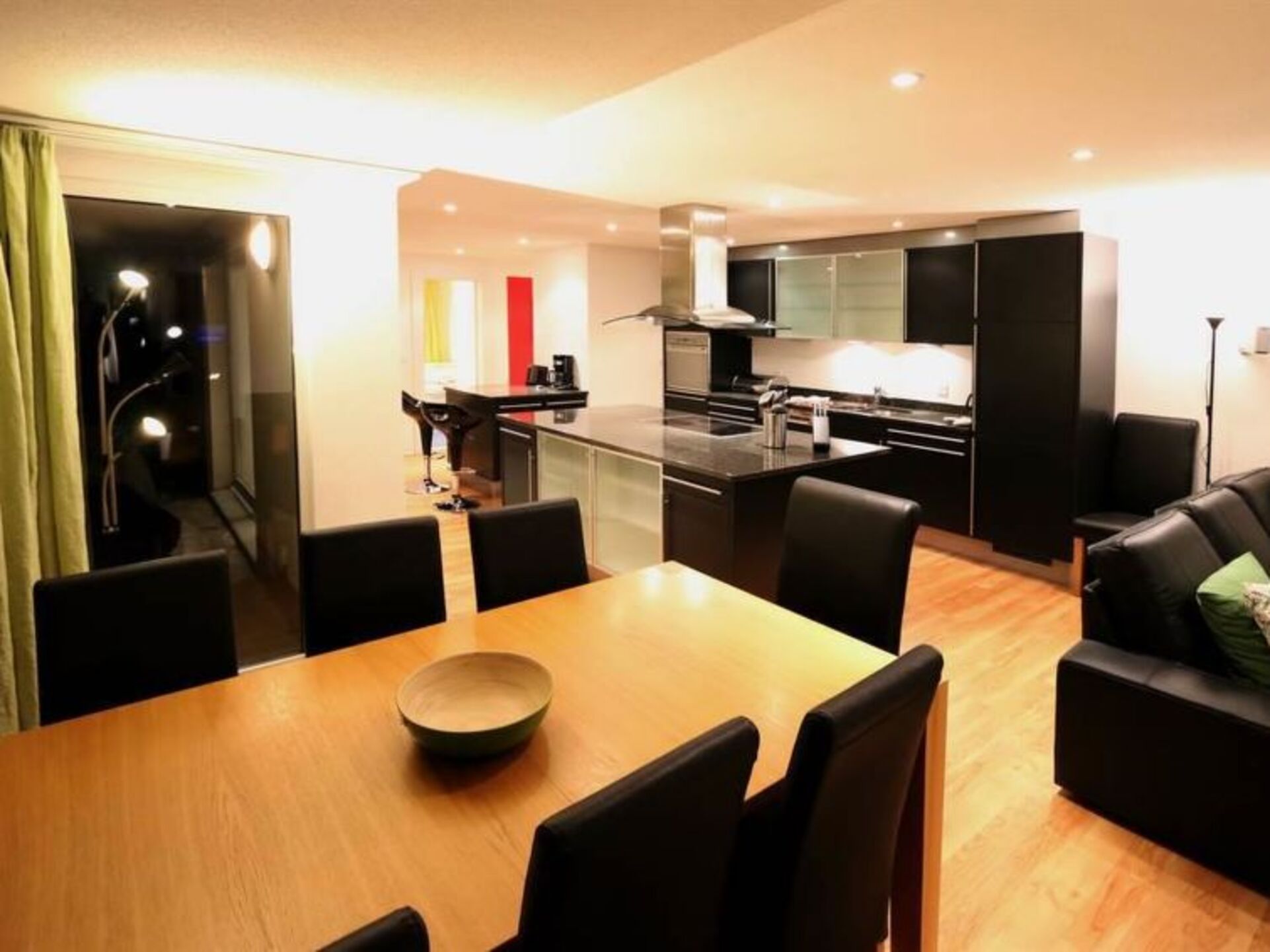Atemberaubende Villa mit 4 Schlafzimmern in Saas-Fee City, 1275