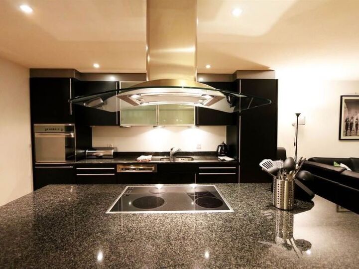 Atemberaubende Villa mit 4 Schlafzimmern in Saas-Fee City, 1275
