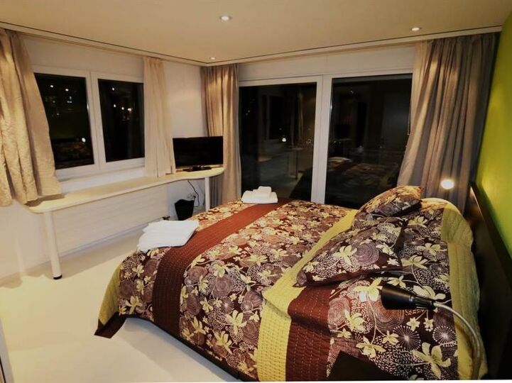 Atemberaubende Villa mit 4 Schlafzimmern in Saas-Fee City, 1275