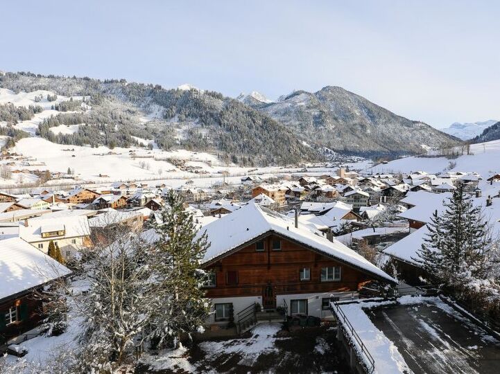 Elegante Flucht in Zweisimmen, 1192