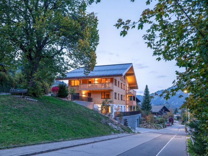 Flucht in die Villa Zweisimmen, 1193