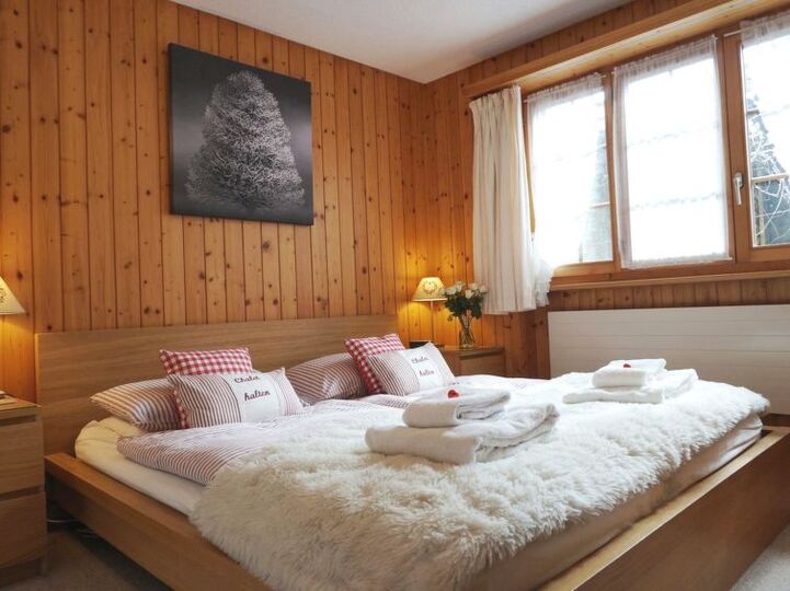 Elegante Villa mit 2 Schlafzimmern in Zweisimmen, 1195