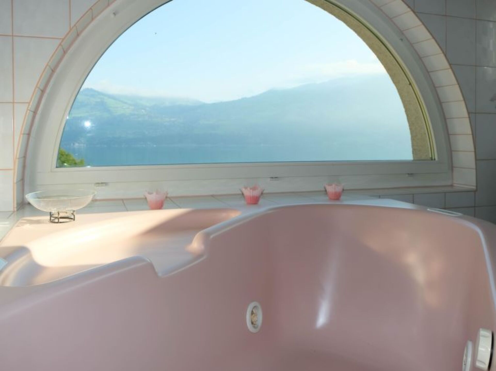 Spiez Traumhaus: Villa mit 5 Schlafzimmern und Pool, 1199