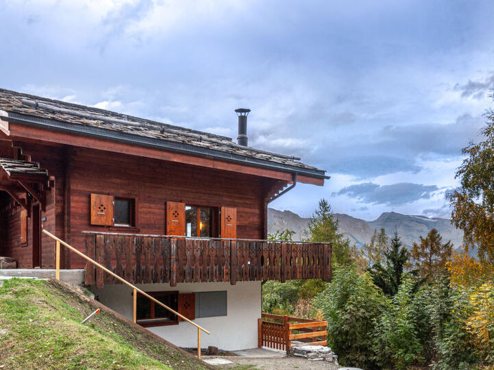 Rustikale Eleganz: Chalet mit 4 Schlafzimmern in Nendaz, 1424, Nendaz, Switzerland