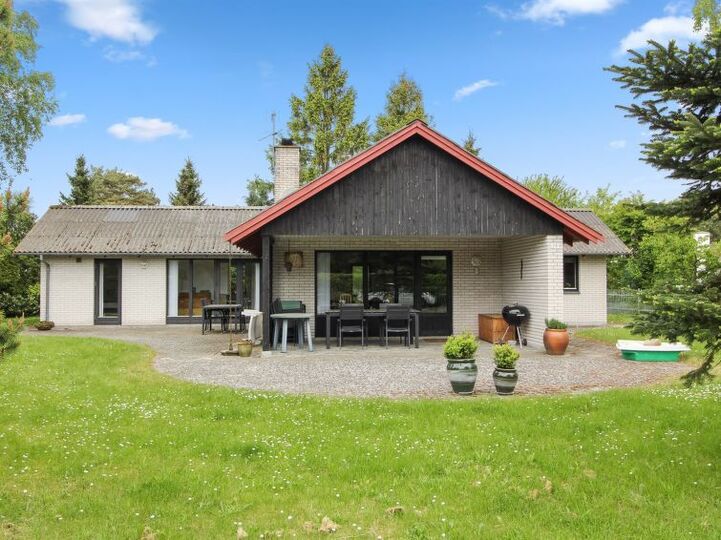 Magische Familienerinnerungen, Væggerløse 1104, Væggerløse, Denmark