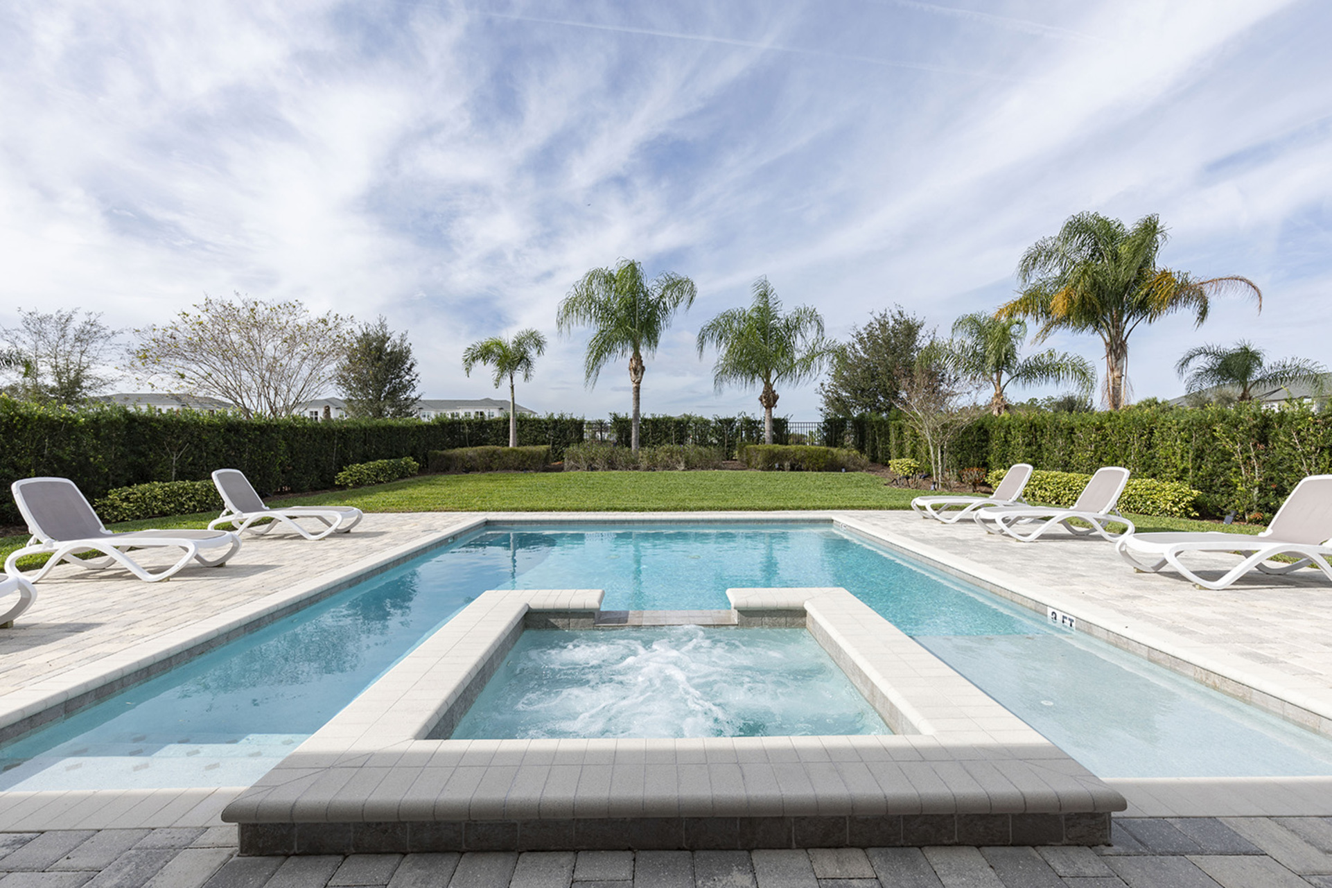 Mieten Sie die perfekte Villa mit 5 Schlafzimmern, Encore Resort Villa 6416