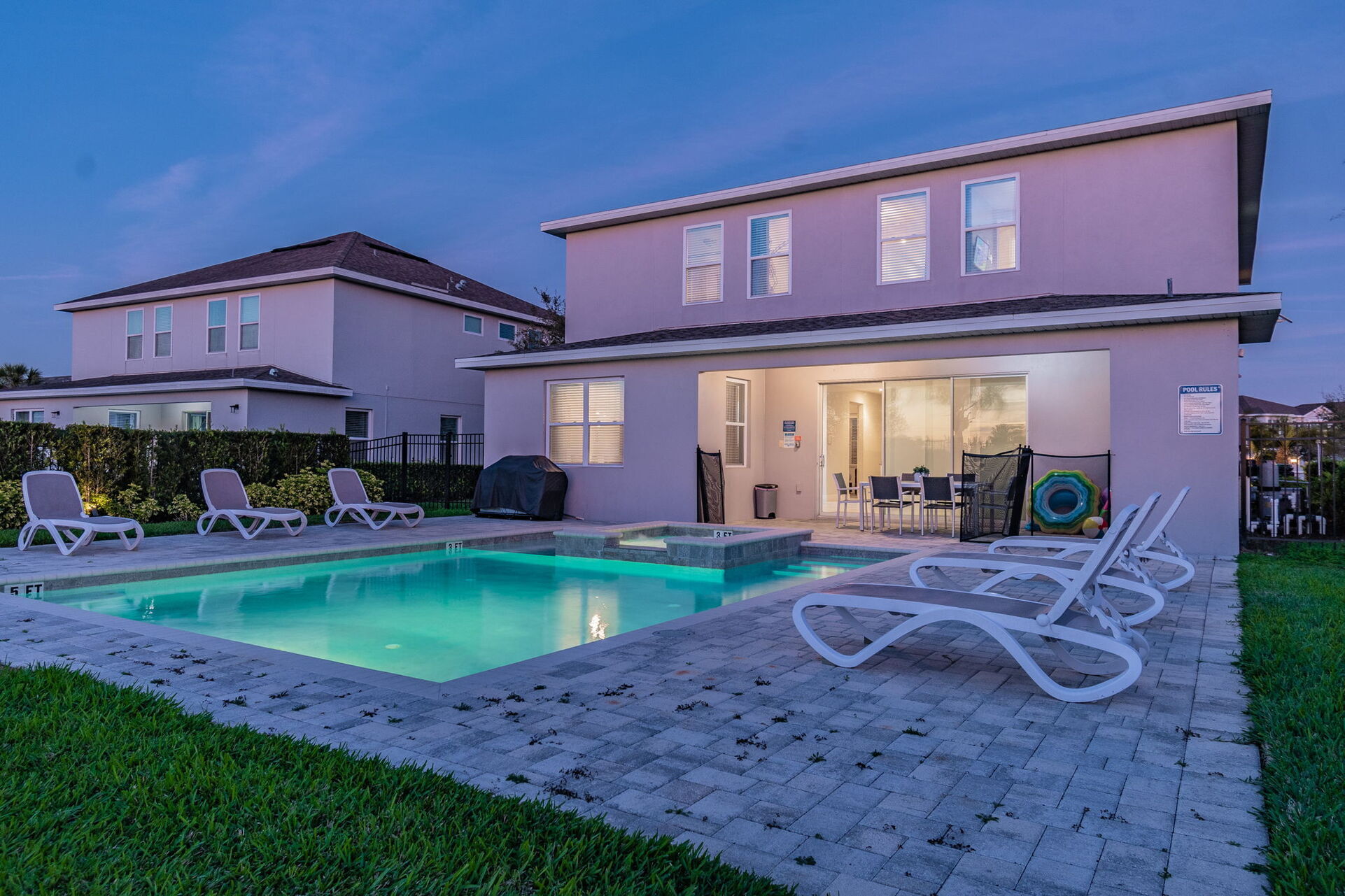 Mieten Sie die perfekte Villa mit 5 Schlafzimmern, Encore Resort Villa 6416