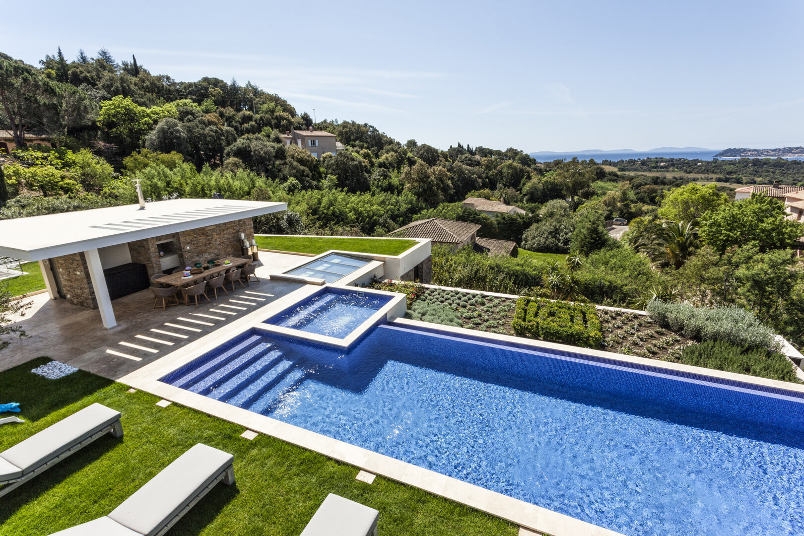 Glückseligkeit am Meer: Villa Colibri's Luxe Escape