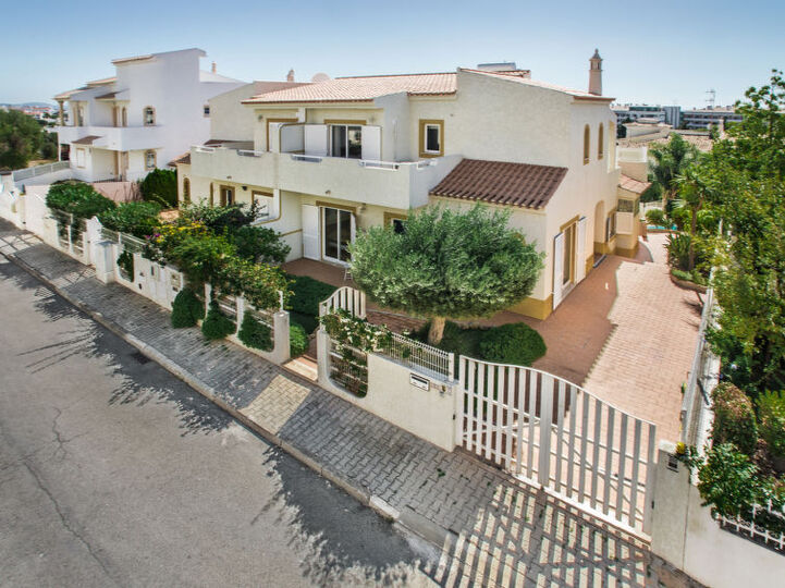 5-Sterne-Villa mit 5 Schlafzimmern, Villa 1173 in Albufeira