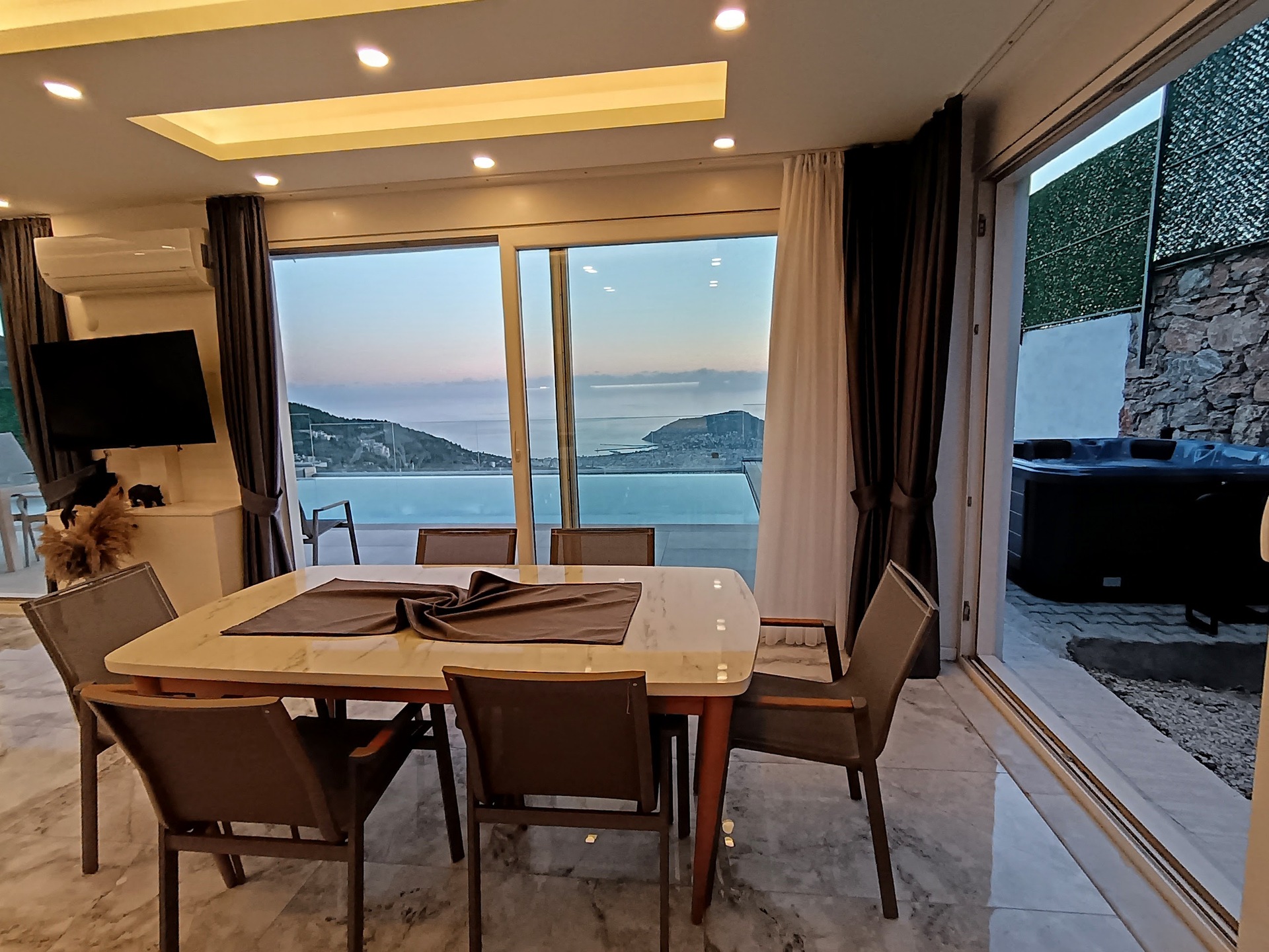 5 Star Villa Royale – Majestic Alanya Escape