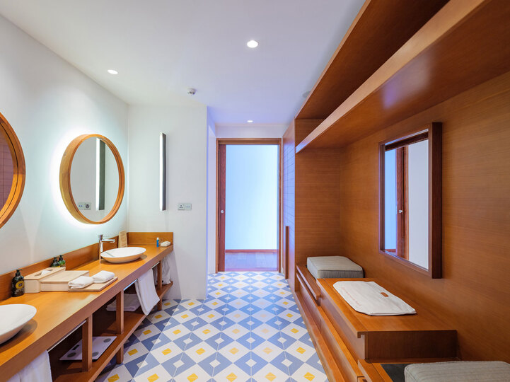 Elegante 4 Schlafzimmer Villa im Paradies, 1007