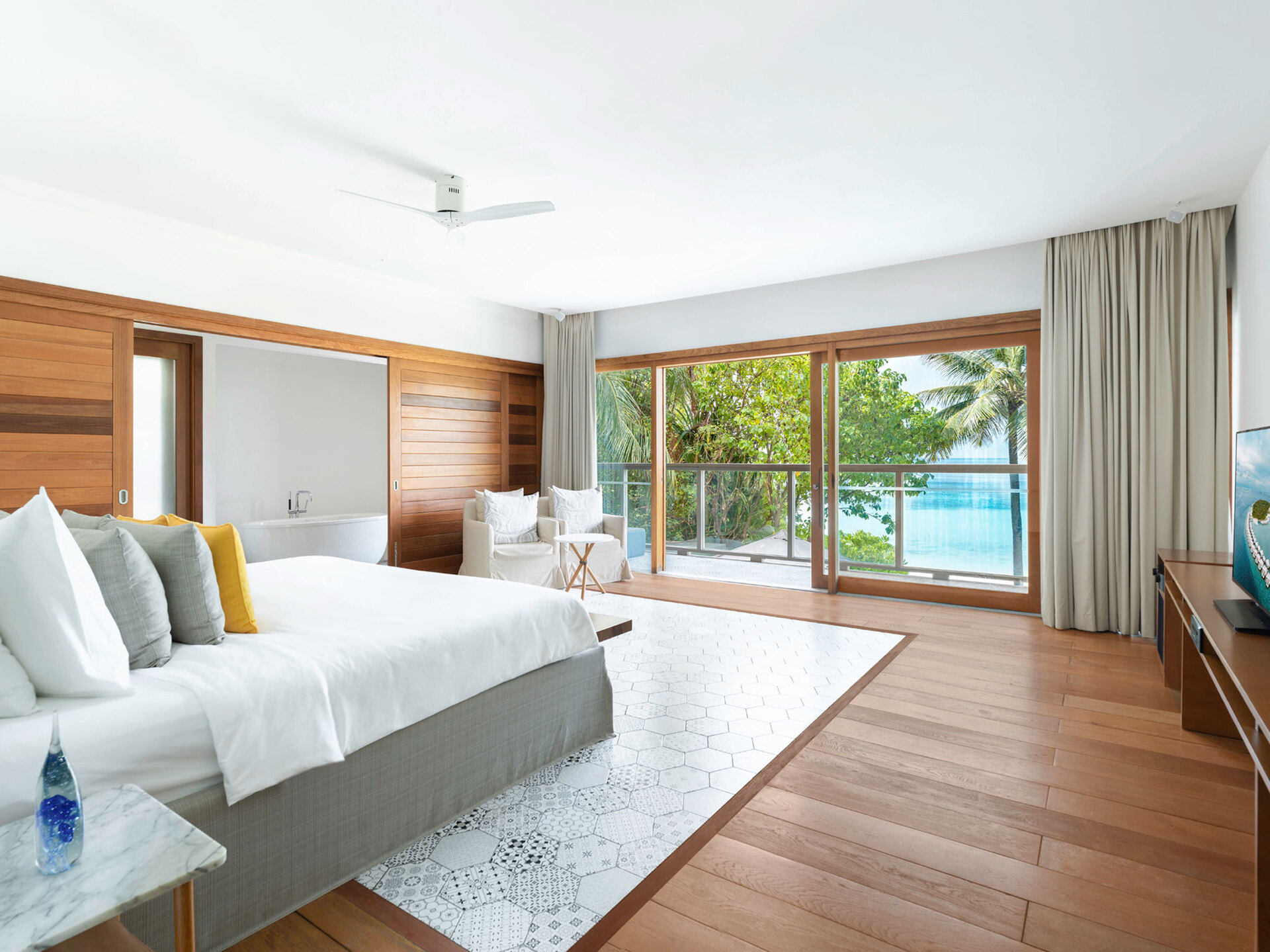 Elegante 4 Schlafzimmer Villa im Paradies, 1007