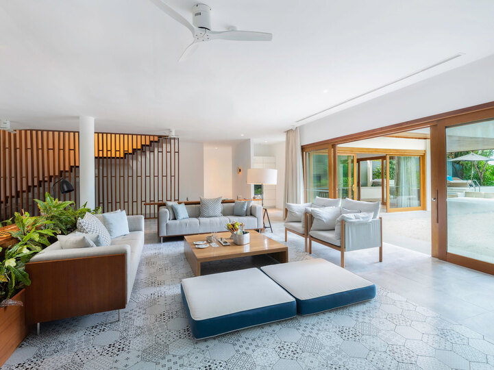 Elegante 4 Schlafzimmer Villa im Paradies, 1007