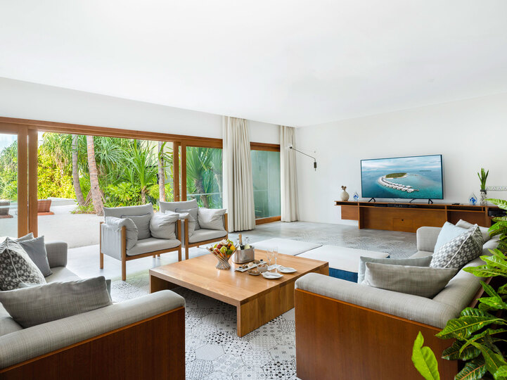 Elegante 4 Schlafzimmer Villa im Paradies, 1007