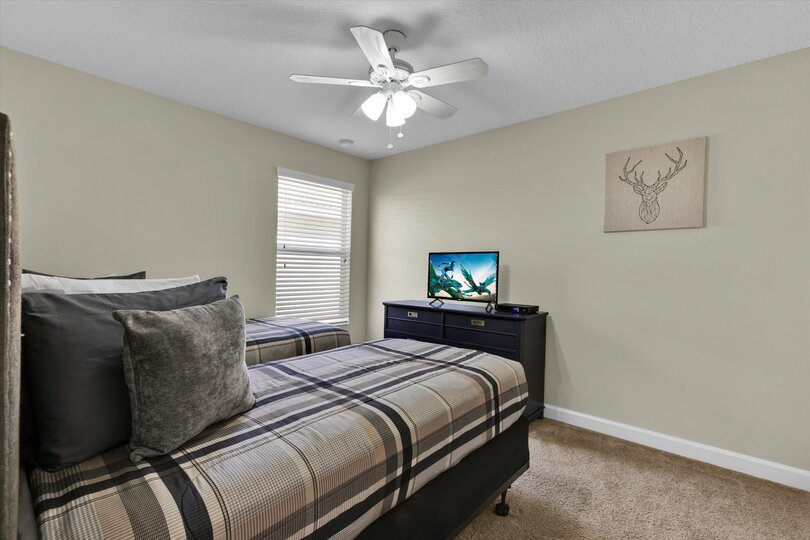 Two Twins Bedroom 4
32" Roku TV