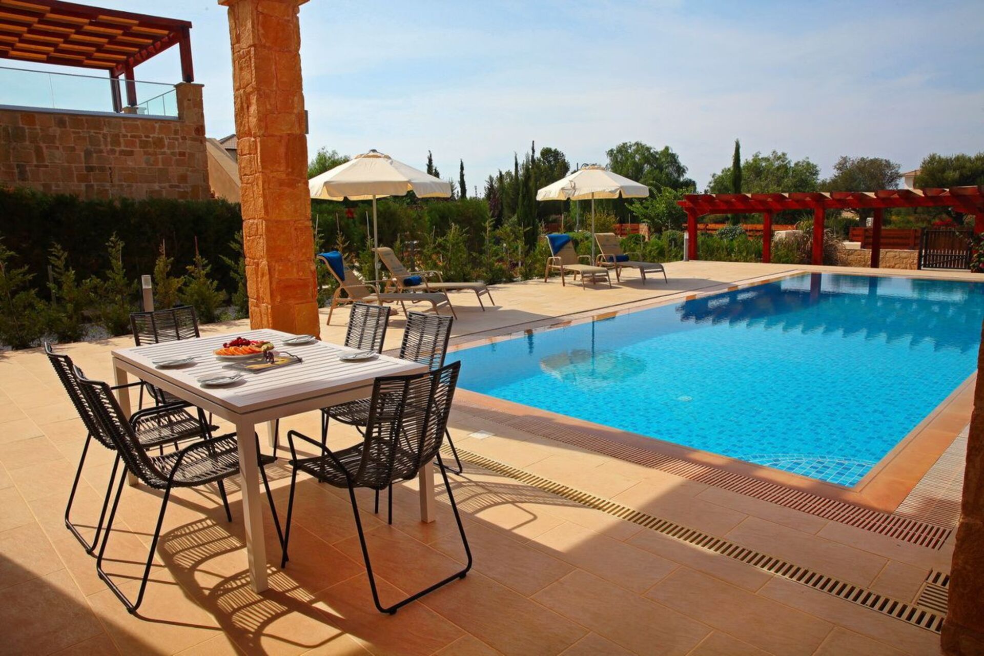 Luxuriöses Wohnen mit malerischer Ruhe im Freien, Paphos Villa 1487