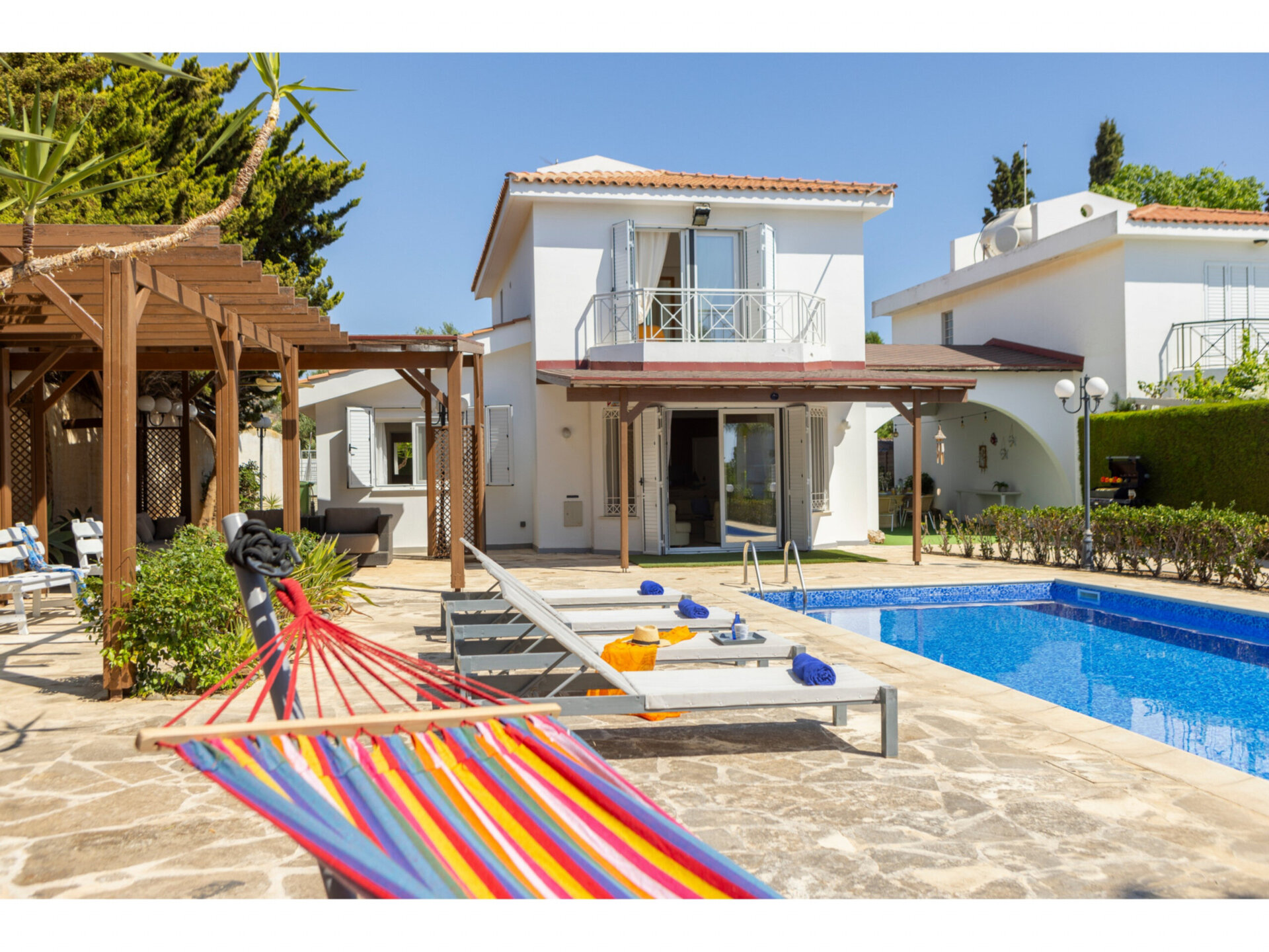 5 Star Villa Holidays ist stolz, die Protaras Villa 1720 präsentieren zu dürfen