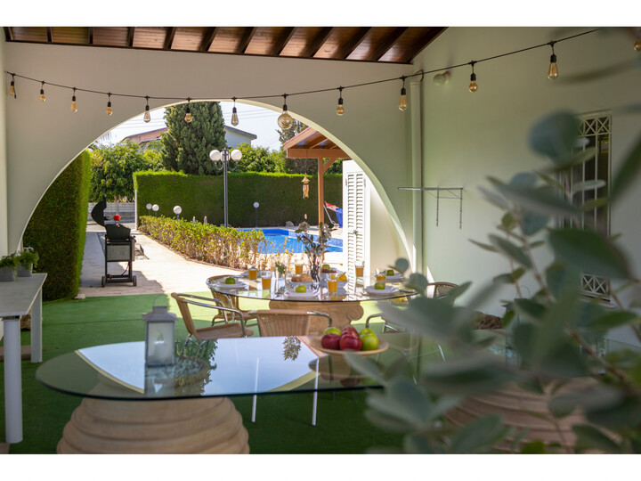 5 Star Villa Holidays ist stolz, die Protaras Villa 1720 präsentieren zu dürfen