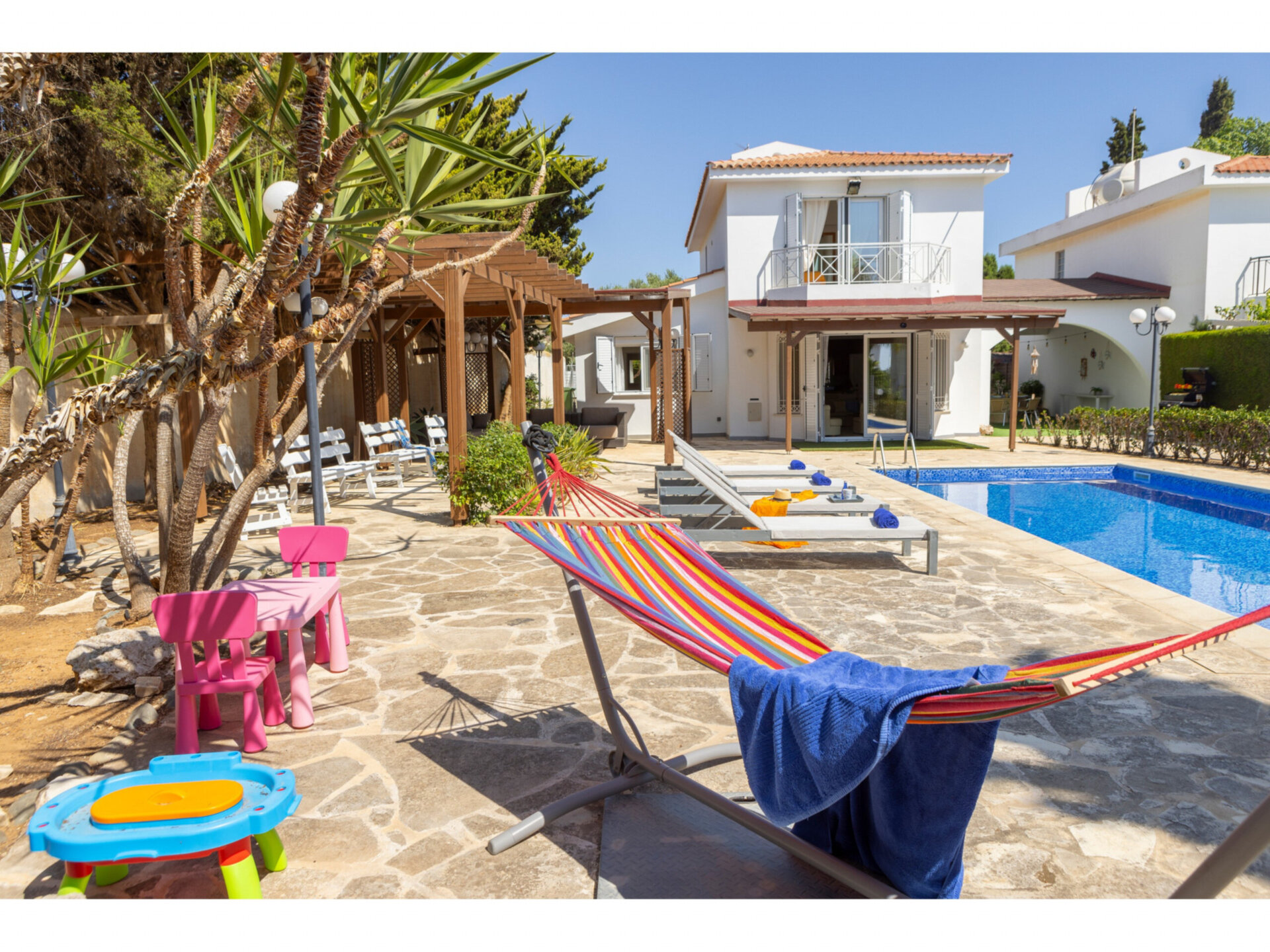 5 Star Villa Holidays ist stolz, die Protaras Villa 1720 präsentieren zu dürfen