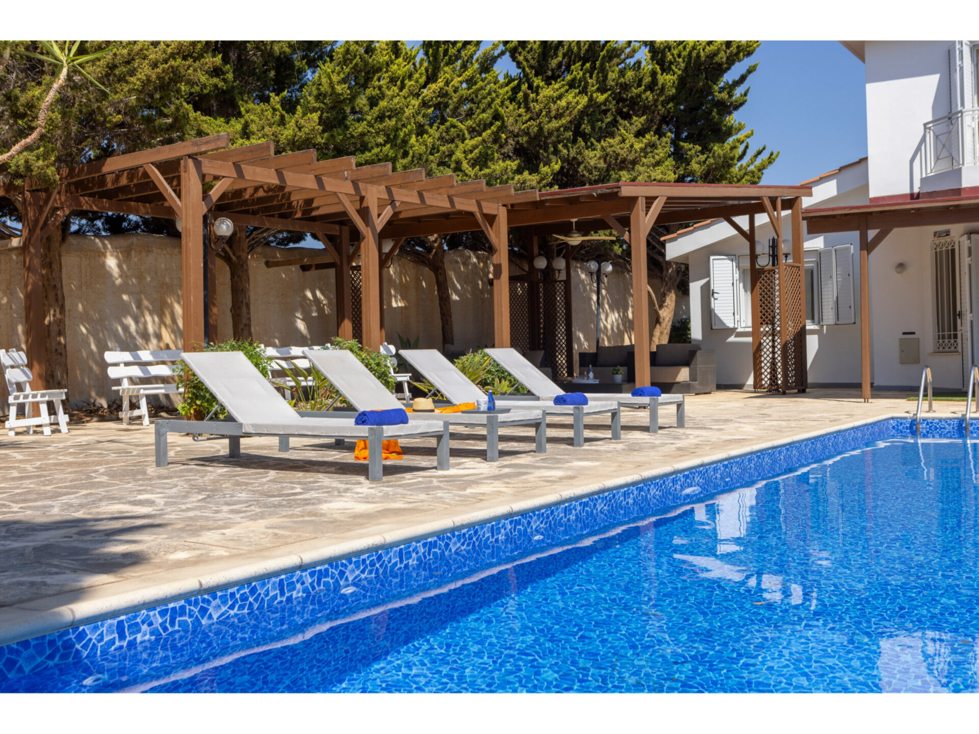 5 Star Villa Holidays ist stolz, die Protaras Villa 1720 präsentieren zu dürfen