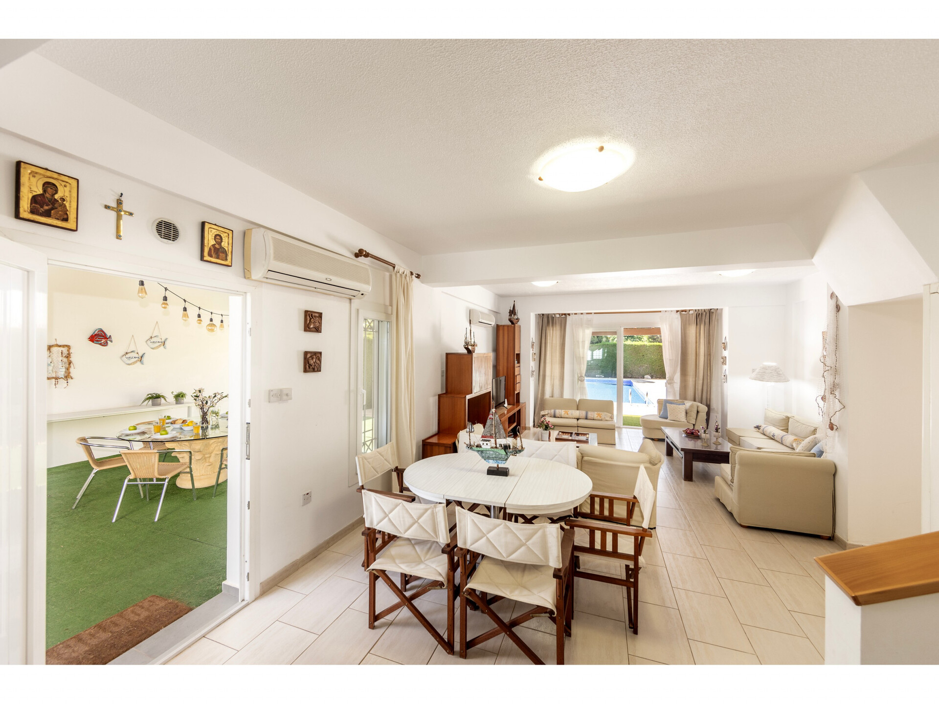 5 Star Villa Holidays ist stolz, die Protaras Villa 1720 präsentieren zu dürfen