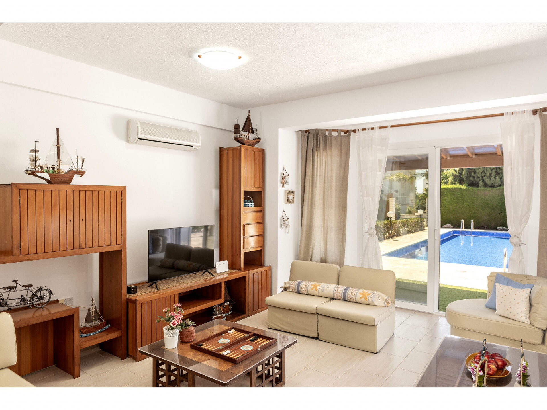 5 Star Villa Holidays ist stolz, die Protaras Villa 1720 präsentieren zu dürfen