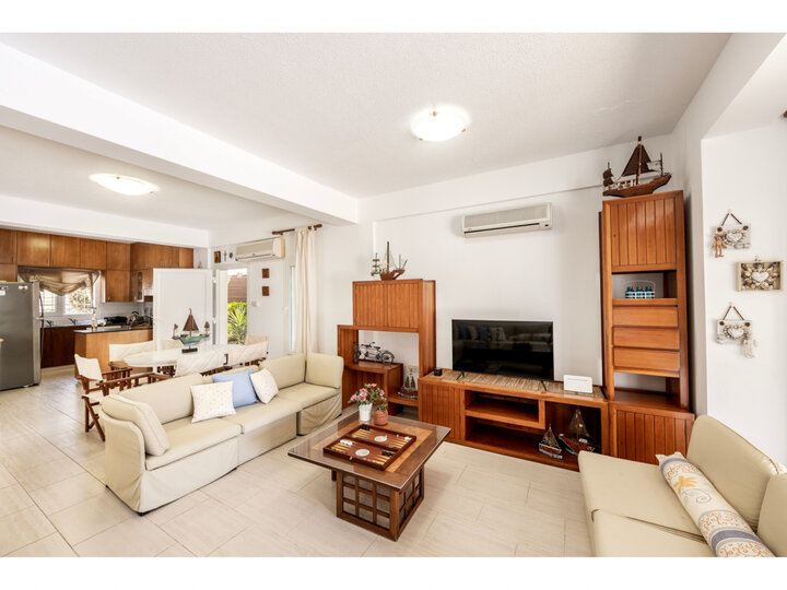 5 Star Villa Holidays ist stolz, die Protaras Villa 1720 präsentieren zu dürfen