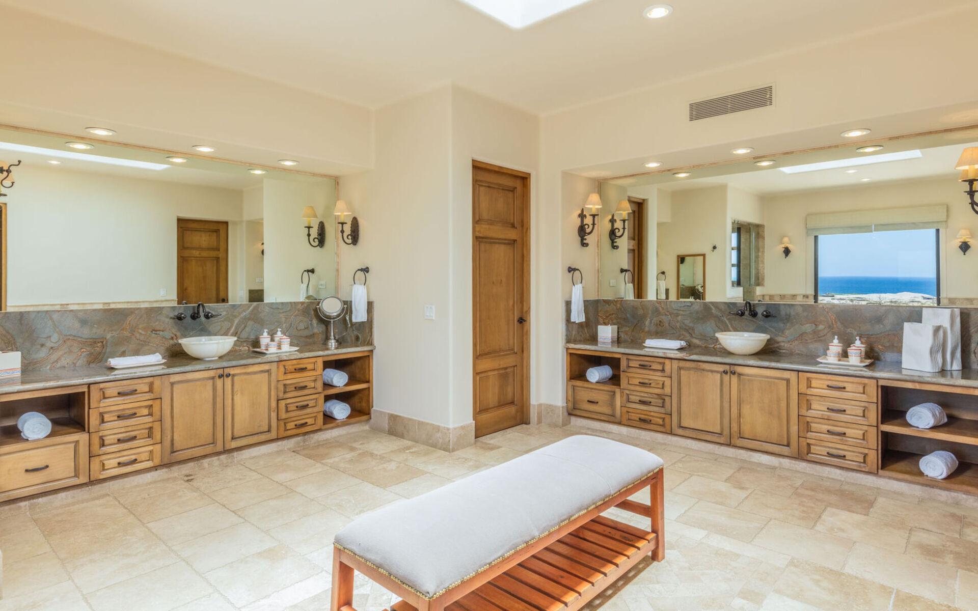 Ein luxuriöser Rückzugsort im Herzen von Diamante, Cabo San Lucas Villa 1051