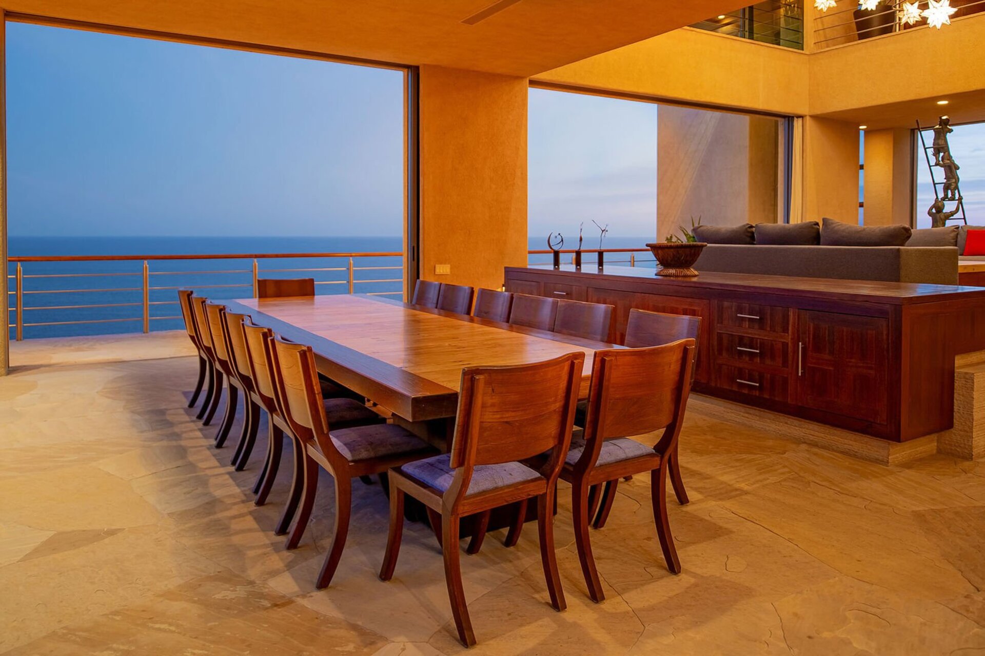 Ultimativer Luxus und unvergessliche Ausblicke erwarten Sie in der Cabo San Lucas Villa 1053
