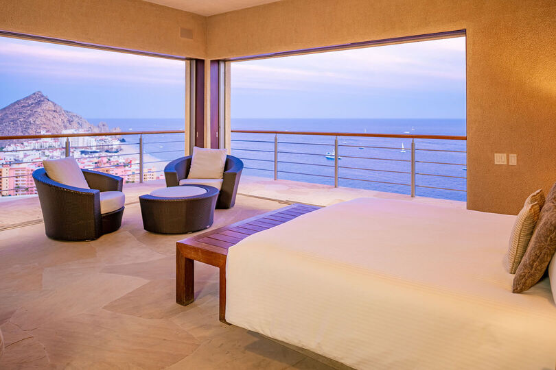 Ultimativer Luxus und unvergessliche Ausblicke erwarten Sie in der Cabo San Lucas Villa 1053