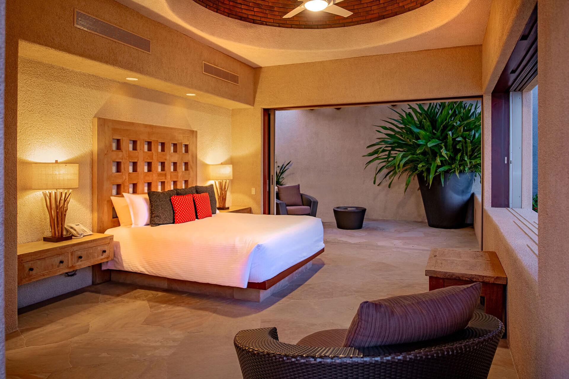 Ultimativer Luxus und unvergessliche Ausblicke erwarten Sie in der Cabo San Lucas Villa 1053