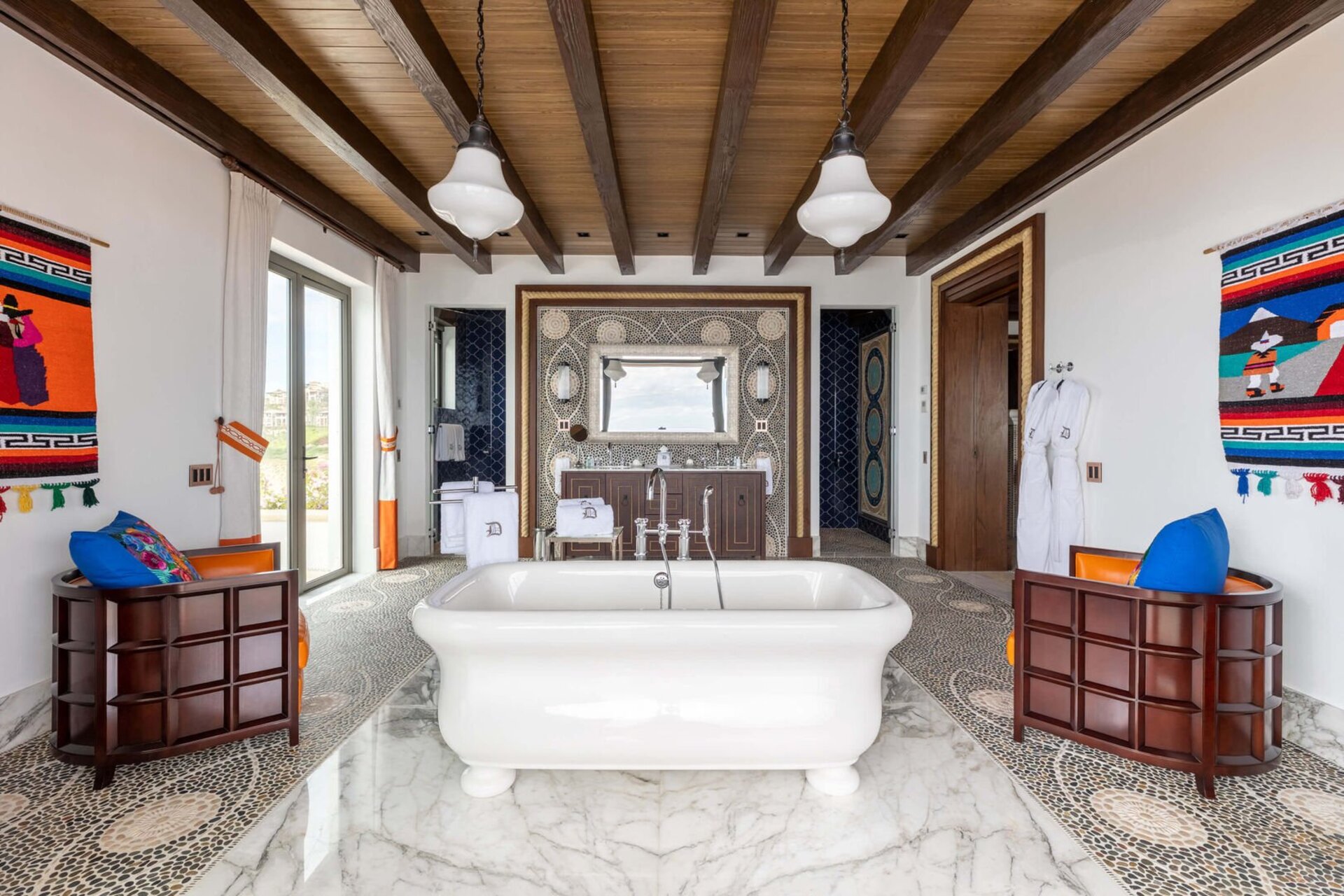 Erleben Sie unvergleichlichen Luxus in der Cabo San Lucas Villa 1055