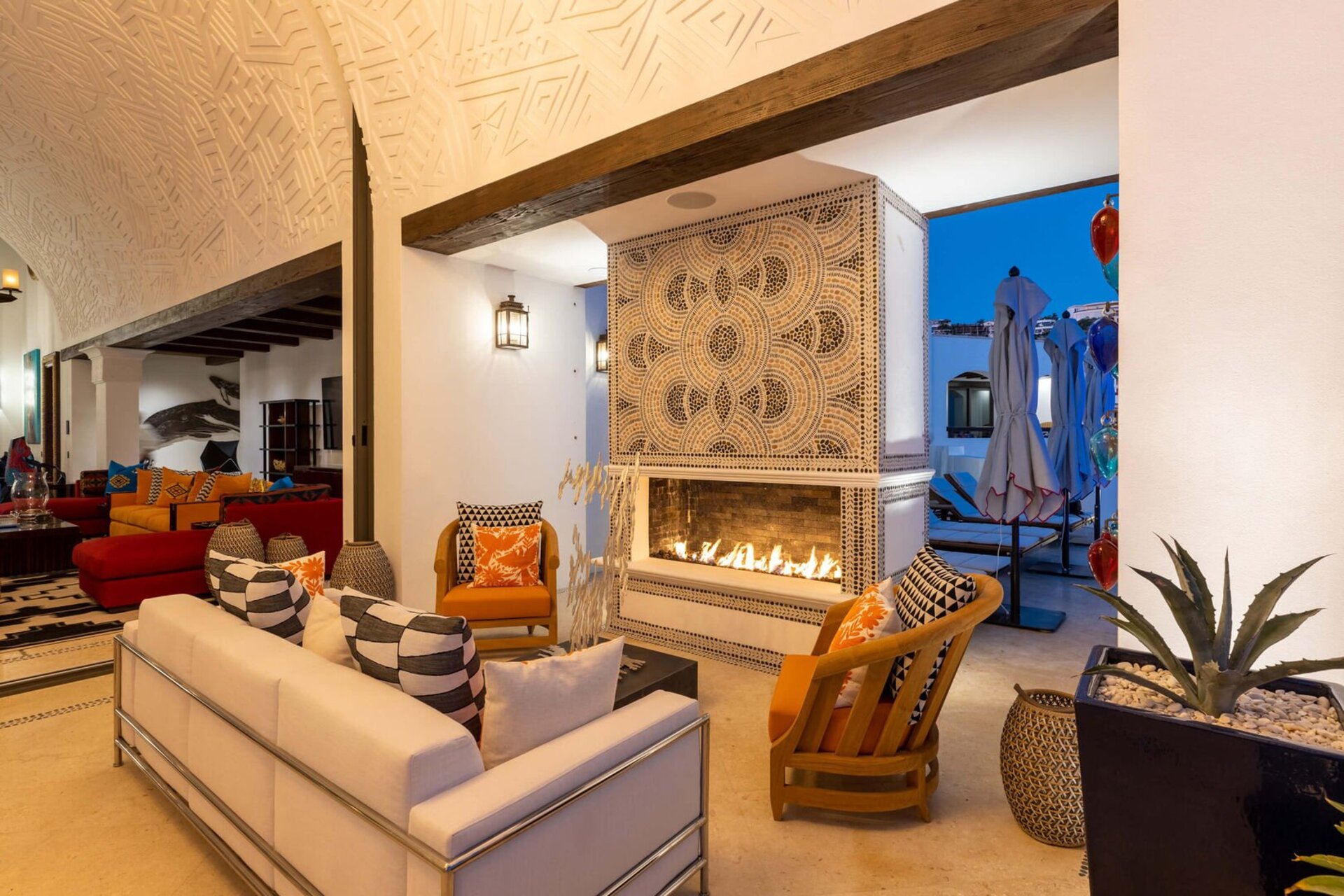 Erleben Sie unvergleichlichen Luxus in der Cabo San Lucas Villa 1055